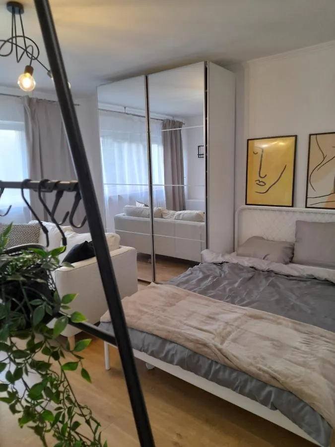 Apartament Ogrodowa Studio Warszawa 0*, Warsaw